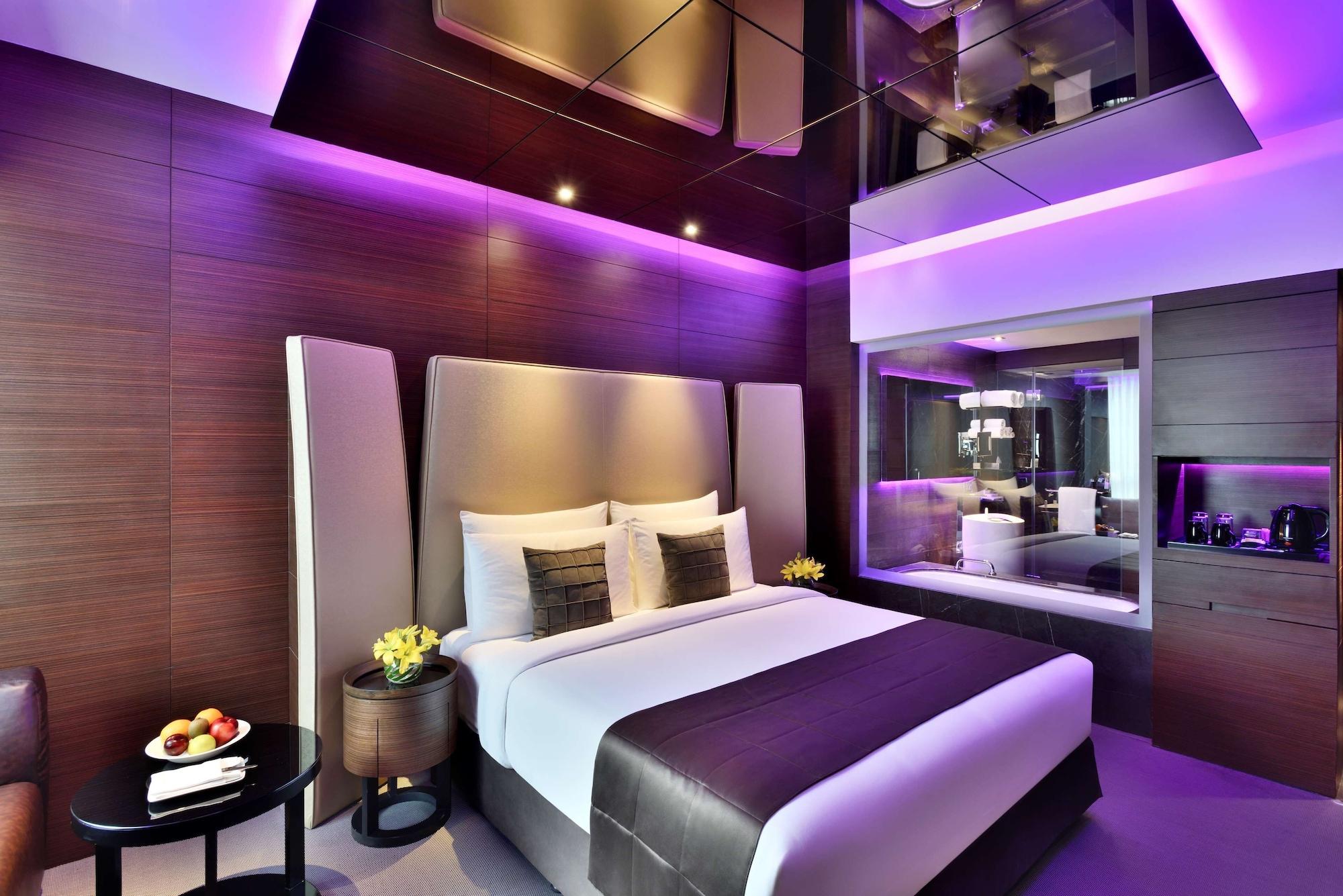 Radisson Blu Atria Bengaluru Bangalore Exterior foto A room at the W London