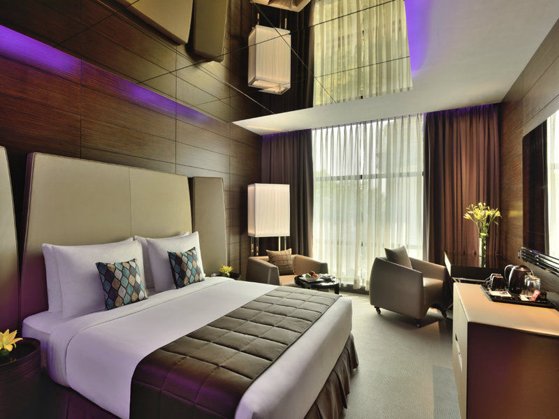 Radisson Blu Atria Bengaluru Bangalore Exterior foto Deluxe Room