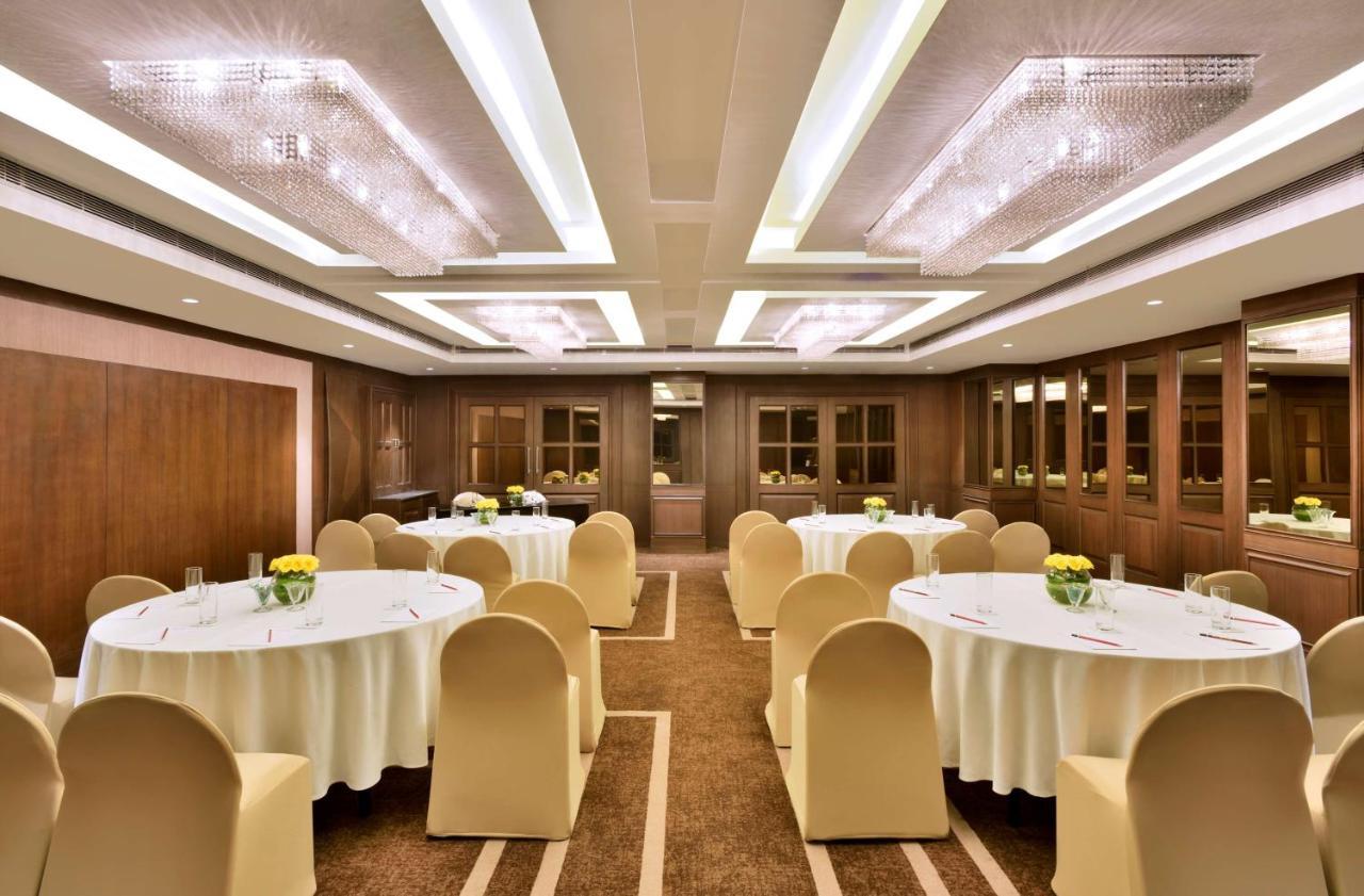 Radisson Blu Atria Bengaluru Bangalore Exterior foto The Royal